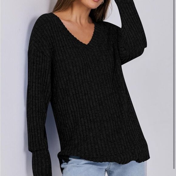 V-neck long sleeve pullover sweater top - Picture 3 of 6